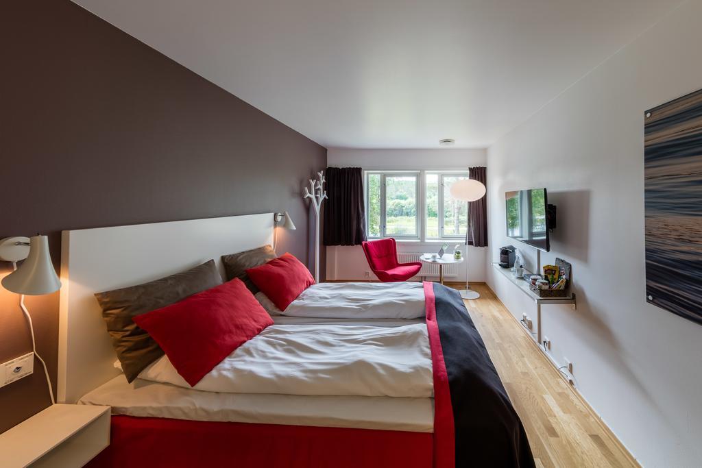 Dolmsundet Hotell Hitra Melandsjøen エクステリア 写真